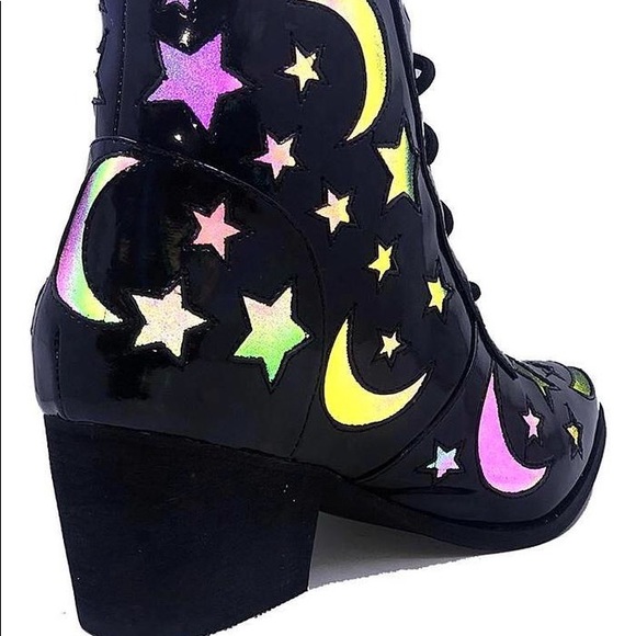 SOLD on Depop- YRU AURA REFLECTIVE BOOTS 🦇 ✨🔮 - Picture 7 of 8